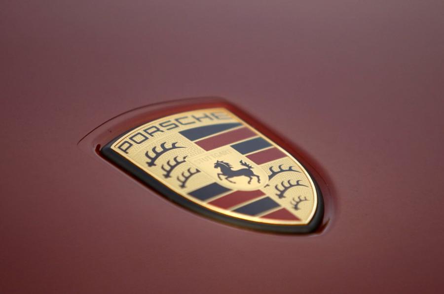  Porsche Panamera V6 2011 года  (фото 2 из 36)